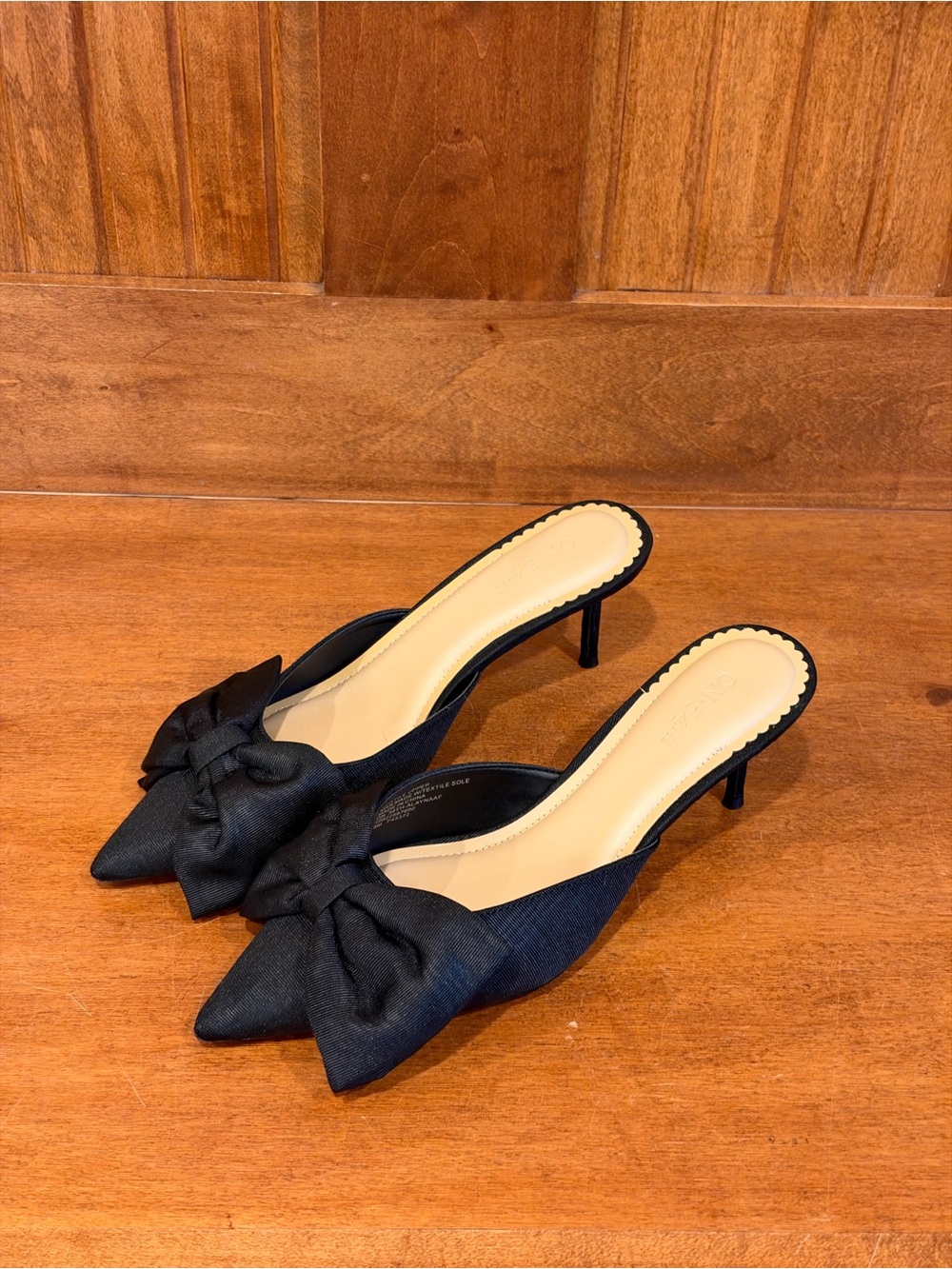 Bow-Accent Black Pointed-Toe Kitten Heel Mules
